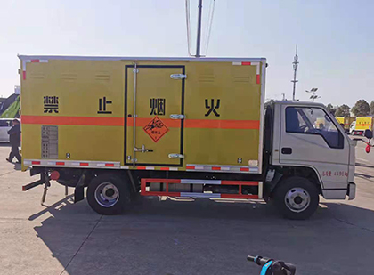 利津爆破器材运输车