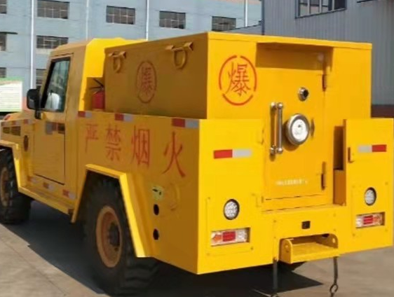 利津凯龙爆破器材运输车：保障爆破任务的安全运行