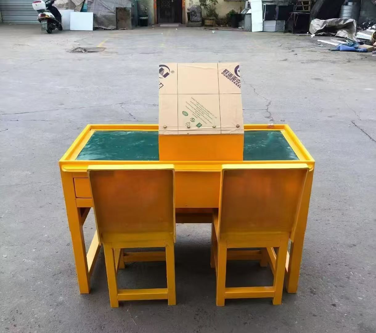 利津防静电导通桌井下煤矿火工品发放桌：危险品流转的安全守护者